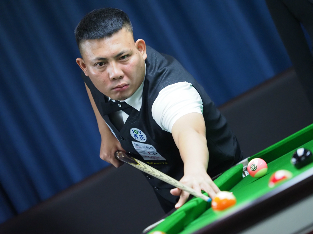 他始终保持 他始终保持